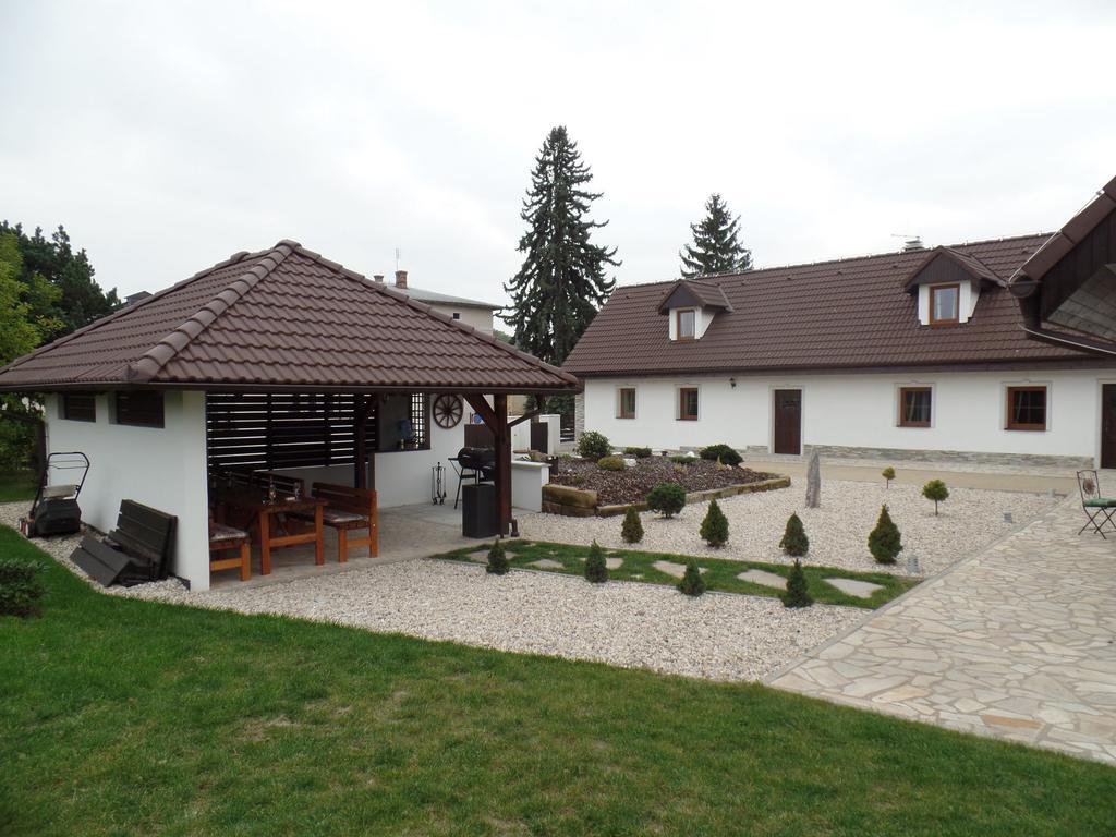 Penzion U Ungeru Dětenice Exterior foto